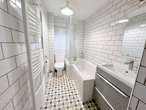 Oyster Tank Road- click for photo gallery